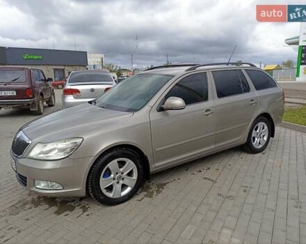 Серый Шкода Октавия, объемом двигателя 1.6 л и пробегом 312 тыс. км за 7900 $, фото 1 на Automoto.ua
