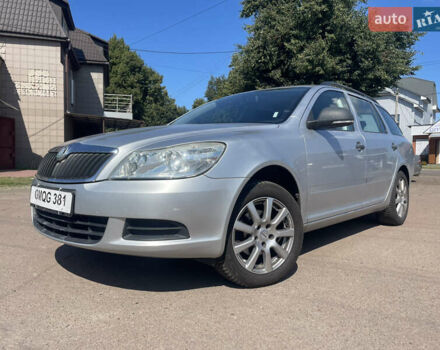 Сірий Шкода Октавія, об'ємом двигуна 1.6 л та пробігом 200 тис. км за 7500 $, фото 1 на Automoto.ua