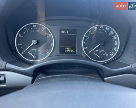 Сірий Шкода Октавія, об'ємом двигуна 1.6 л та пробігом 200 тис. км за 7500 $, фото 7 на Automoto.ua