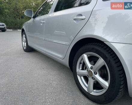 Серый Шкода Октавия, объемом двигателя 1.6 л и пробегом 167 тыс. км за 9500 $, фото 5 на Automoto.ua