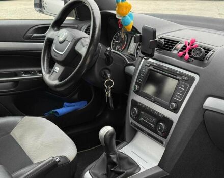 Серый Шкода Октавия, объемом двигателя 2 л и пробегом 219 тыс. км за 6990 $, фото 23 на Automoto.ua