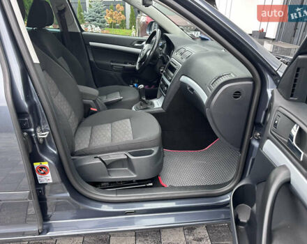 Серый Шкода Октавия, объемом двигателя 1.2 л и пробегом 209 тыс. км за 6777 $, фото 24 на Automoto.ua