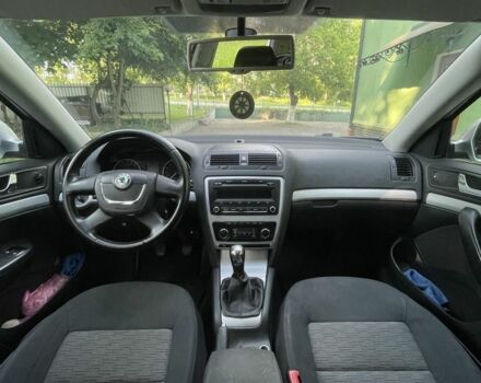 Серый Шкода Октавия, объемом двигателя 1.6 л и пробегом 220 тыс. км за 8000 $, фото 6 на Automoto.ua