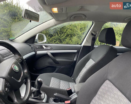 Серый Шкода Октавия, объемом двигателя 1.4 л и пробегом 206 тыс. км за 7300 $, фото 9 на Automoto.ua