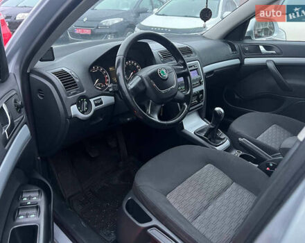 Серый Шкода Октавия, объемом двигателя 1.6 л и пробегом 280 тыс. км за 7900 $, фото 11 на Automoto.ua