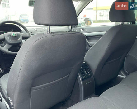 Серый Шкода Октавия, объемом двигателя 1.6 л и пробегом 229 тыс. км за 9499 $, фото 179 на Automoto.ua