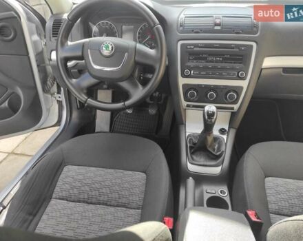 Сірий Шкода Октавія, об'ємом двигуна 1.6 л та пробігом 216 тис. км за 7700 $, фото 8 на Automoto.ua