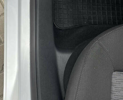 Сірий Шкода Октавія, об'ємом двигуна 1.6 л та пробігом 229 тис. км за 8999 $, фото 154 на Automoto.ua