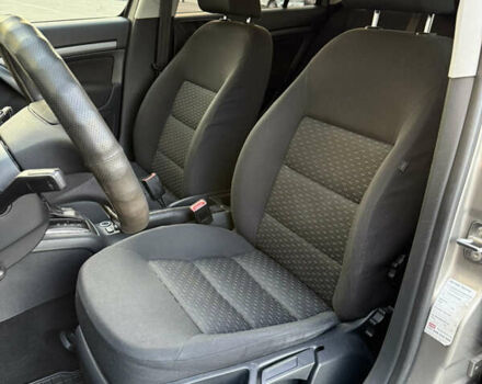 Шкода Октавія 2010 у Києві на Automoto.ua Сірий Шкода Октавія, об'ємом двигуна 1.6 л та пробігом 197 тис. км за 6950 $, фото 15 на Automoto.ua