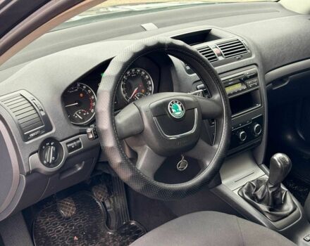 Сірий Шкода Октавія, об'ємом двигуна 1.6 л та пробігом 307 тис. км за 5890 $, фото 17 на Automoto.ua