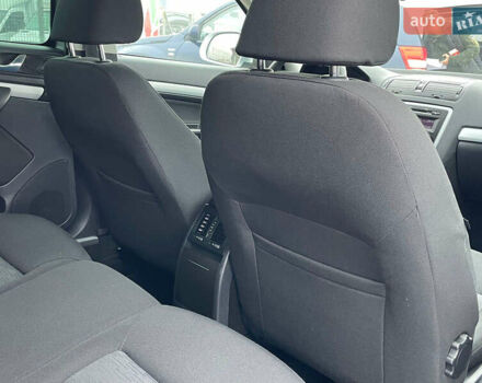 Серый Шкода Октавия, объемом двигателя 1.6 л и пробегом 229 тыс. км за 9499 $, фото 137 на Automoto.ua