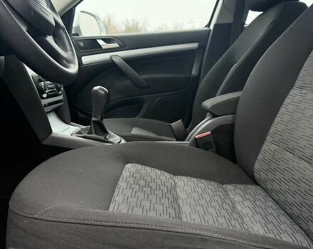 Сірий Шкода Октавія, об'ємом двигуна 1.6 л та пробігом 183 тис. км за 7500 $, фото 24 на Automoto.ua