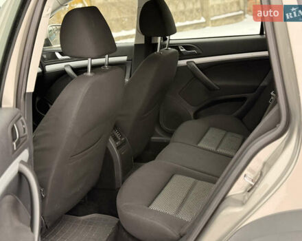 Сірий Шкода Октавія, об'ємом двигуна 1.8 л та пробігом 200 тис. км за 8000 $, фото 15 на Automoto.ua