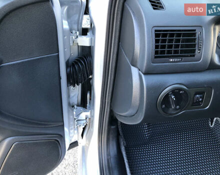 Сірий Шкода Октавія, об'ємом двигуна 1.6 л та пробігом 160 тис. км за 7300 $, фото 31 на Automoto.ua