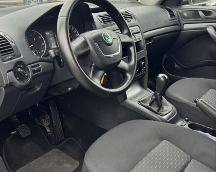 Серый Шкода Октавия, объемом двигателя 1.4 л и пробегом 174 тыс. км за 7500 $, фото 10 на Automoto.ua