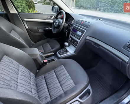 Серый Шкода Октавия, объемом двигателя 1.8 л и пробегом 274 тыс. км за 6900 $, фото 17 на Automoto.ua