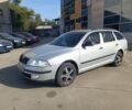 Серый Шкода Октавия, объемом двигателя 1.6 л и пробегом 305 тыс. км за 6490 $, фото 1 на Automoto.ua