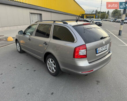 Шкода Октавія 2010 у Києві на Automoto.ua Сірий Шкода Октавія, об'ємом двигуна 1.6 л та пробігом 197 тис. км за 6950 $, фото 8 на Automoto.ua