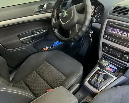 Серый Шкода Октавия, объемом двигателя 1.8 л и пробегом 143 тыс. км за 7800 $, фото 6 на Automoto.ua