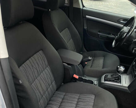 Серый Шкода Октавия, объемом двигателя 2 л и пробегом 259 тыс. км за 7200 $, фото 19 на Automoto.ua