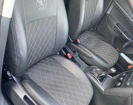 Серый Шкода Октавия, объемом двигателя 1.6 л и пробегом 310 тыс. км за 7300 $, фото 11 на Automoto.ua