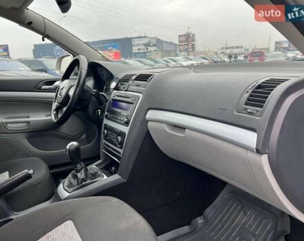 Серый Шкода Октавия, объемом двигателя 1.6 л и пробегом 245 тыс. км за 7500 $, фото 34 на Automoto.ua