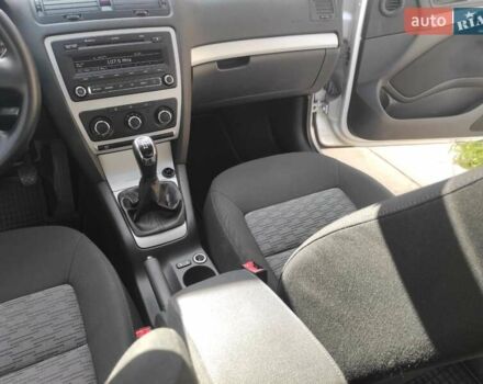 Сірий Шкода Октавія, об'ємом двигуна 1.6 л та пробігом 216 тис. км за 7700 $, фото 9 на Automoto.ua