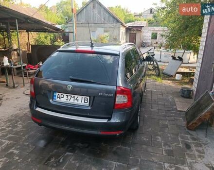 Серый Шкода Октавия, объемом двигателя 1.2 л и пробегом 220 тыс. км за 8300 $, фото 1 на Automoto.ua