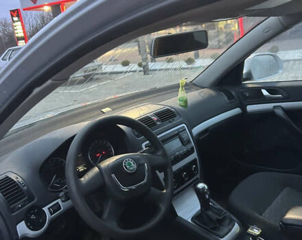 Сірий Шкода Октавія, об'ємом двигуна 1.6 л та пробігом 295 тис. км за 7100 $, фото 12 на Automoto.ua