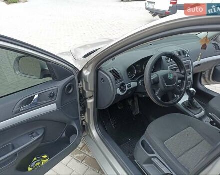 Серый Шкода Октавия, объемом двигателя 1.6 л и пробегом 312 тыс. км за 7900 $, фото 9 на Automoto.ua