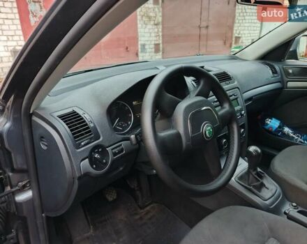 Шкода Октавия 2010 в Чернигове на Automoto.ua Серый Шкода Октавия, объемом двигателя 1.6 л и пробегом 199 тыс. км за 7200 $, фото 30 на Automoto.ua