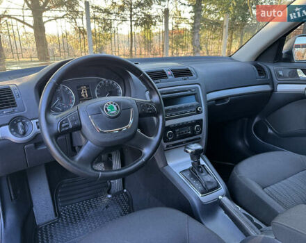 Сірий Шкода Октавія, об'ємом двигуна 2 л та пробігом 276 тис. км за 8899 $, фото 3 на Automoto.ua