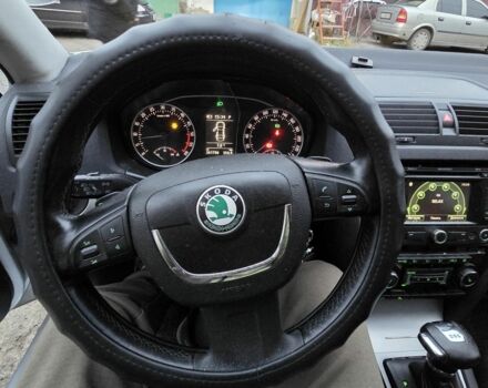 Серый Шкода Октавия, объемом двигателя 1.6 л и пробегом 261 тыс. км за 3500 $, фото 2 на Automoto.ua