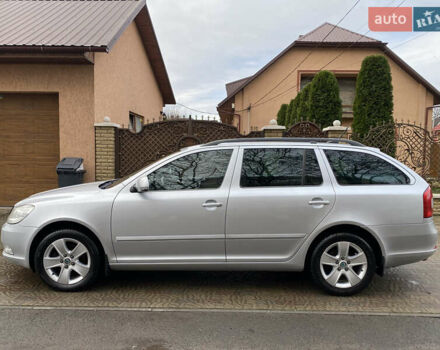 Серый Шкода Октавия, объемом двигателя 2 л и пробегом 245 тыс. км за 8800 $, фото 1 на Automoto.ua