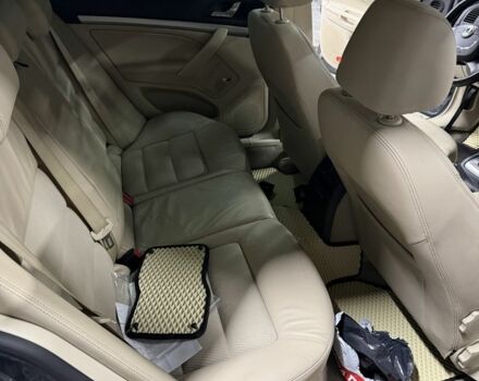Серый Шкода Октавия, объемом двигателя 1.6 л и пробегом 307 тыс. км за 6300 $, фото 5 на Automoto.ua