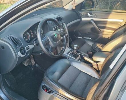 Сірий Шкода Октавія, об'ємом двигуна 2 л та пробігом 284 тис. км за 9800 $, фото 11 на Automoto.ua