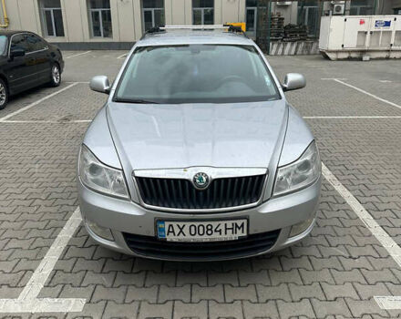 Шкода Октавія 2011 у Харкові на Automoto.ua Сірий Шкода Октавія, об'ємом двигуна 1.6 л та пробігом 232 тис. км за 7500 $, фото 1 на Automoto.ua