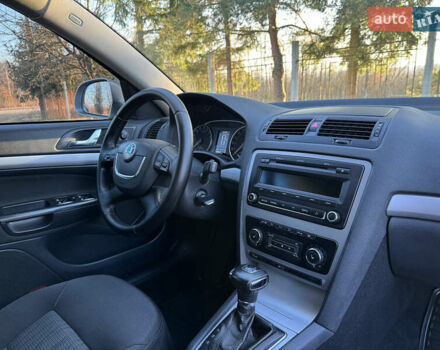 Серый Шкода Октавия, объемом двигателя 2 л и пробегом 277 тыс. км за 8999 $, фото 5 на Automoto.ua