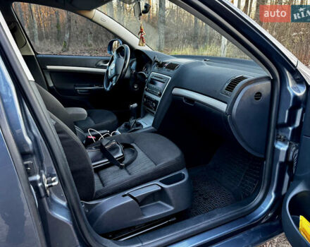 Серый Шкода Октавия, объемом двигателя 1.99 л и пробегом 270 тыс. км за 9000 $, фото 10 на Automoto.ua