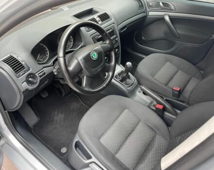 Серый Шкода Октавия, объемом двигателя 1.6 л и пробегом 215 тыс. км за 7700 $, фото 9 на Automoto.ua