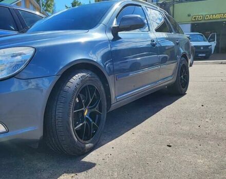 Сірий Шкода Октавія, об'ємом двигуна 2 л та пробігом 284 тис. км за 9800 $, фото 4 на Automoto.ua