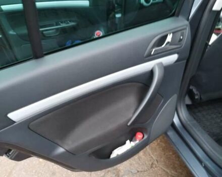 Серый Шкода Октавия, объемом двигателя 1.2 л и пробегом 239 тыс. км за 6000 $, фото 9 на Automoto.ua