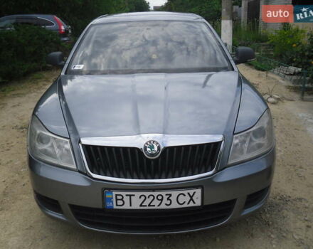 Шкода Октавия 2011 в Херсоне на Automoto.ua Серый Шкода Октавия, объемом двигателя 1.6 л и пробегом 305 тыс. км за 7300 $, фото 2 на Automoto.ua
