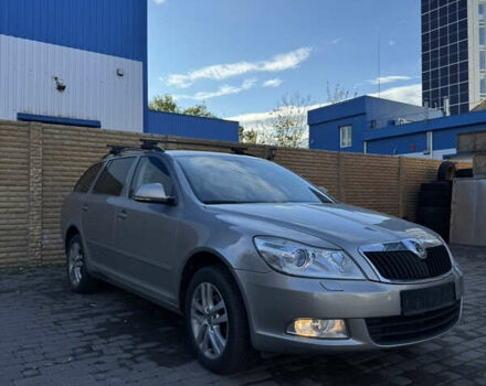 Серый Шкода Октавия, объемом двигателя 1.6 л и пробегом 161 тыс. км за 8800 $, фото 2 на Automoto.ua