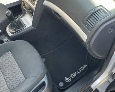 Серый Шкода Октавия, объемом двигателя 1.6 л и пробегом 295 тыс. км за 6800 $, фото 39 на Automoto.ua