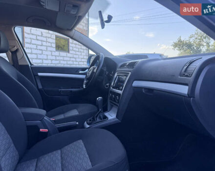Серый Шкода Октавия, объемом двигателя 1.6 л и пробегом 230 тыс. км за 8490 $, фото 50 на Automoto.ua