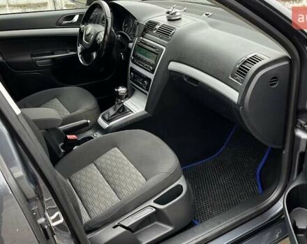 Сірий Шкода Октавія, об'ємом двигуна 1.8 л та пробігом 227 тис. км за 7800 $, фото 18 на Automoto.ua