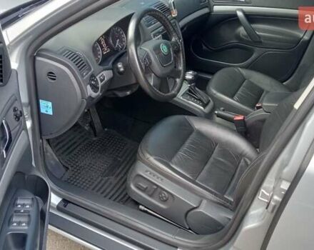 Шкода Октавия 2011 в Рахове на Automoto.ua Серый Шкода Октавия, объемом двигателя 1.6 л и пробегом 202 тыс. км за 9300 $, фото 7 на Automoto.ua