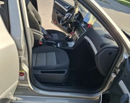 Серый Шкода Октавия, объемом двигателя 1.6 л и пробегом 253 тыс. км за 8900 $, фото 1 на Automoto.ua