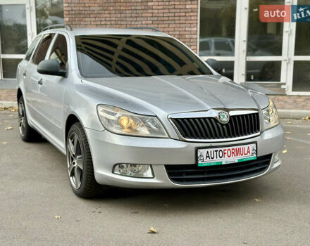 Серый Шкода Октавия, объемом двигателя 1.6 л и пробегом 220 тыс. км за 7690 $, фото 3 на Automoto.ua